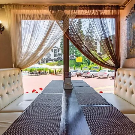 Hotel Victoria *