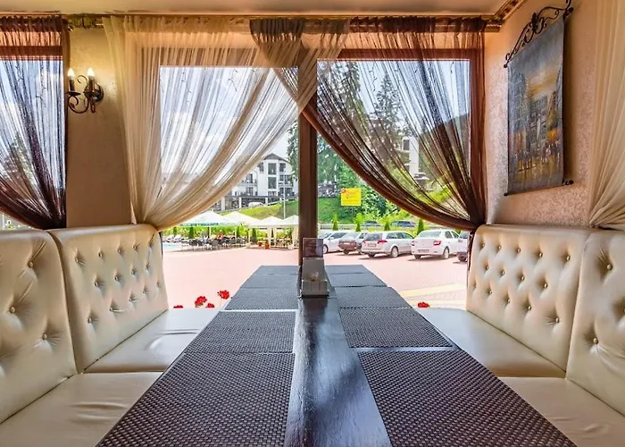 Hotel Victoria *