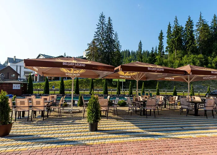 Victoria Hotel *